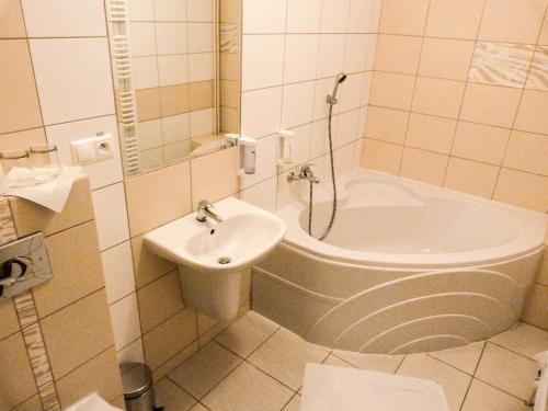 ELITE HOTEL Nová Dubnica的一间浴室