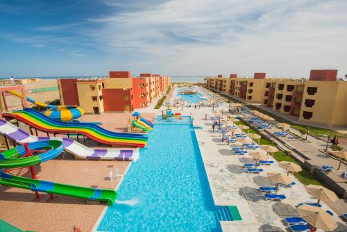 Casa Mare Resort - ex, Royal Tulip Beach Resort内部或周边泳池景观