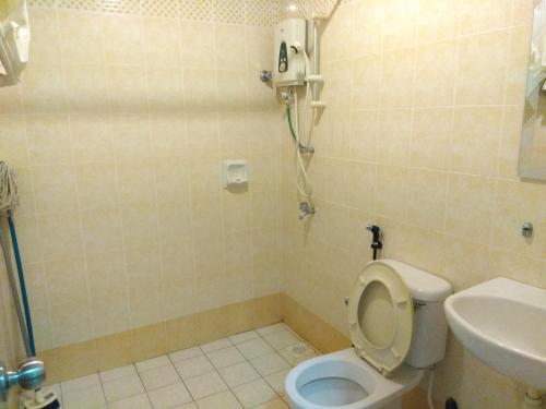 Suria Apartment 1BEDROOM Bukit Merah的一间浴室