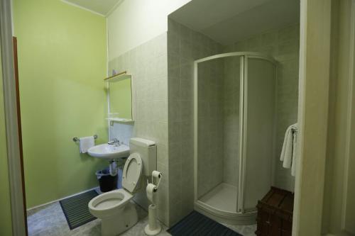 Hotel Vinzaglio的一间浴室