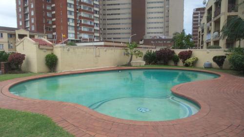 Durban Accommodation 118 Summersands内部或周边的泳池