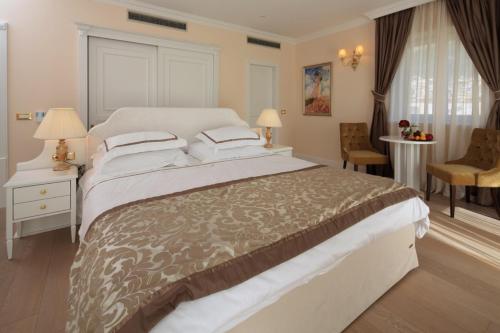 马卡尔斯卡Luxury Rooms Villa Jadranka的相册照片