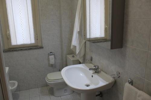 Casa, Mare-Etna-Taormina的一间浴室