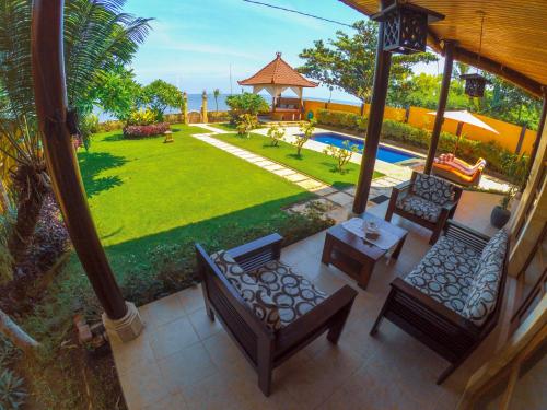 BanjarOcean Beachfront Villa Dini的相册照片