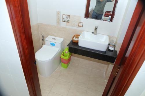 Khách sạn TNK的一间浴室
