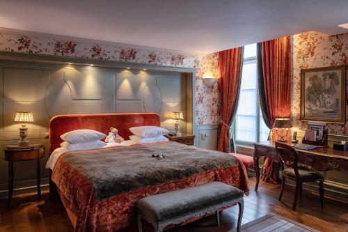 Hotel De Orangerie by CW Hotel Collection - Small Luxury Hotels of the World客房内的一张或多张床位