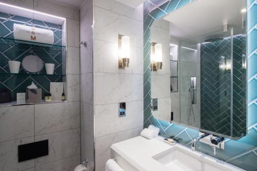Vintry & Mercer Hotel - Small Luxury Hotels of the World的一间浴室