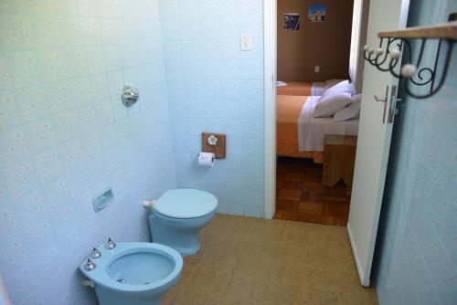 普萨达塞格德酒店的一间浴室
