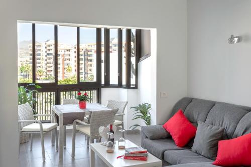 洛斯克里斯蒂亚诺斯Almar Apartamento en Los Cristianos con AC的相册照片