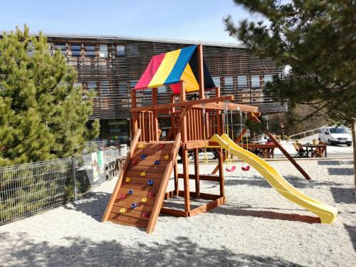 瑟尔斯加科加酒店的儿童游玩区