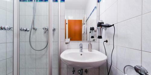 施普摩尔特瓦尔德酒店的一间浴室