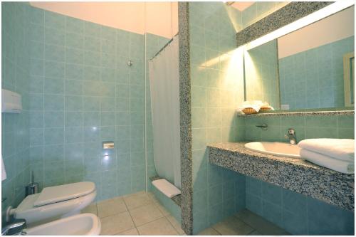 Residence Cala Liberotto的一间浴室