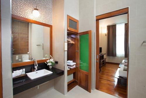 Pattra Vill Resort的一间浴室
