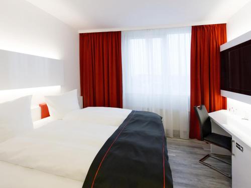 汉诺威DORMERO Hotel Hannover-Langenhagen Airport的相册照片