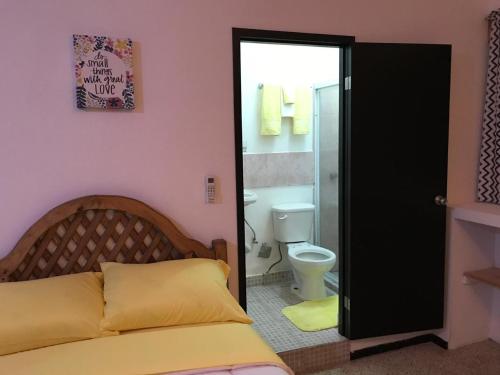 Apartamento&Habitación Galeana的一间浴室