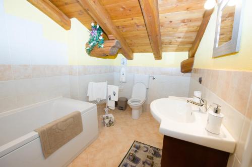 La Coccinella的一间浴室