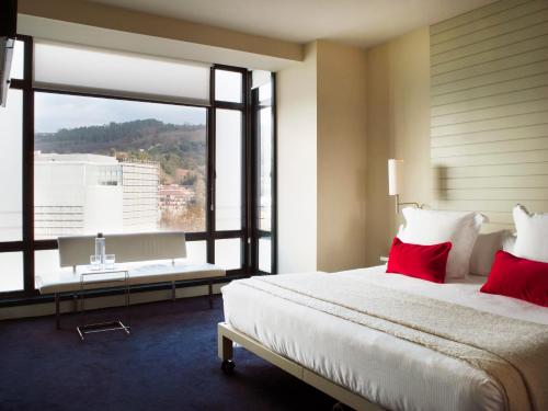 米罗酒店客房内的一张或多张床位