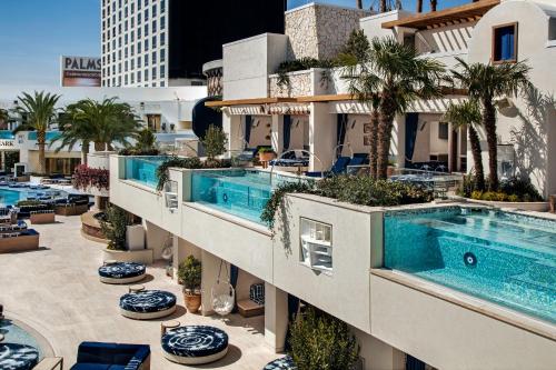 拉斯维加斯Palms Casino Resort的游泳池酒店形象