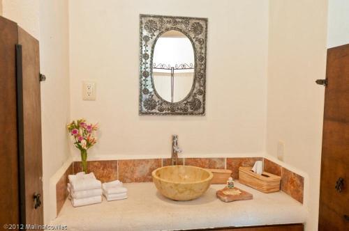 Hotel Boutique Casa de Campo Malinalco的一间浴室