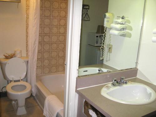 殖民旅馆的一间浴室