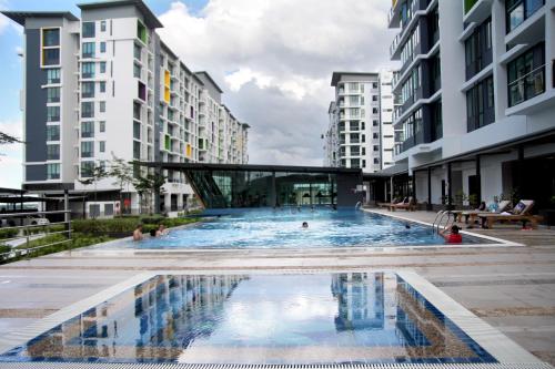 Vivacity Jazz Suites Condominium内部或周边的泳池