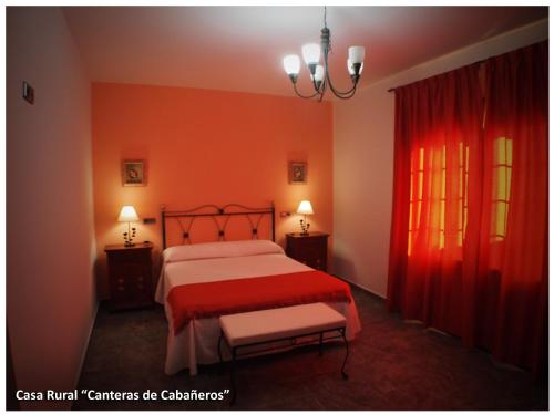Casa Rural Las Canteras de Cabañeros客房内的一张或多张床位