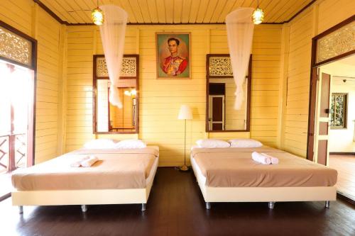 曼谷Baankhon Private room in Thai house Adult only Check in by yourself的相册照片