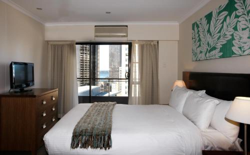 瑞雅国际酒店约克酒店客房内的一张或多张床位