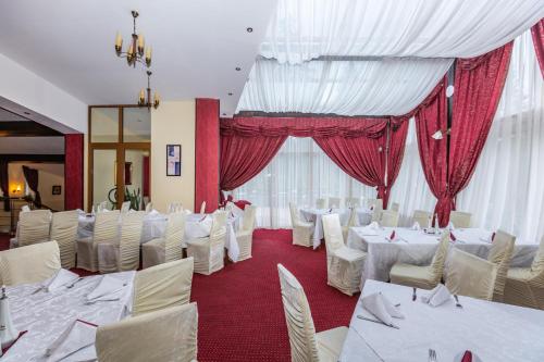 波亚纳布拉索夫Hotel Miraj - Restaurant & Sauna & Biliard的相册照片