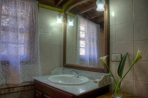 山毛榉花园酒店的一间浴室