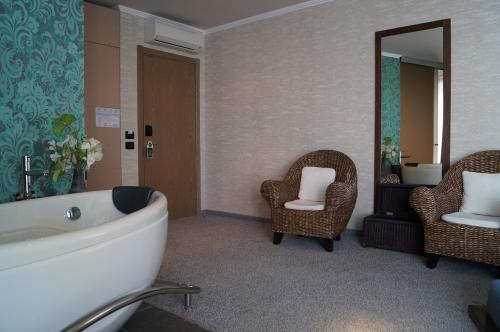 瑞吉娜玛丽亚温泉设计酒店的一间浴室
