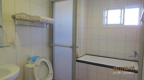 2013民宿的一间浴室