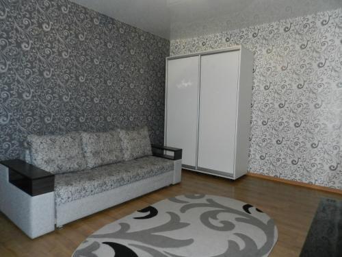 2-room Luxury Apartment on Lermontova 14 Street by GrandHome. Center.的休息区