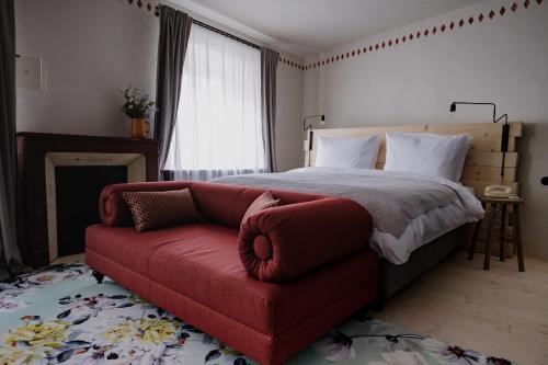 Monastery Garden Bistro & Rooms客房内的一张或多张床位