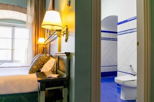 洛维拉达宫酒店的一间浴室