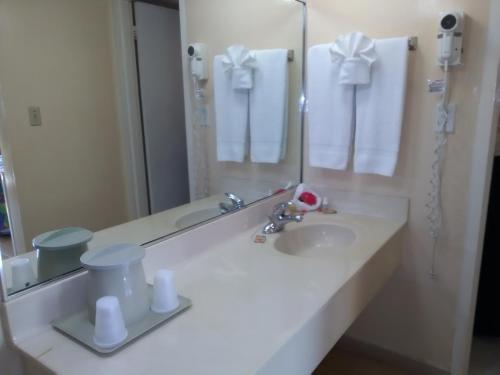 皇家岛酒店的一间浴室