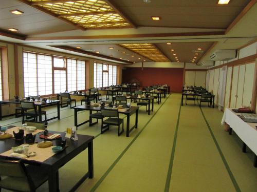 Koganezaki Furofushi Onsen餐厅或其他用餐的地方