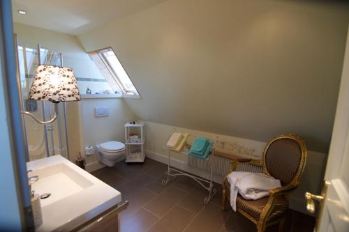 Bed & Breakfast mit Charme- Aux2platanes- Außergewöhnlich schön am Bodensee的一间浴室