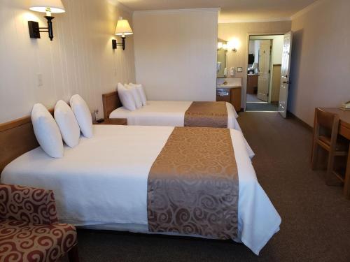 韦斯特旅馆客房内的一张或多张床位
