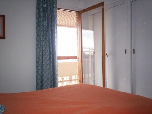 坎佩略Comfortable apartment on the 10t floor with seesight and balcony的相册照片