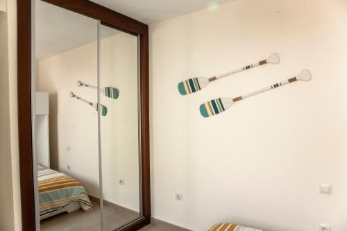 Akutuna - Casa Familiar con Piscina , Garaje & Pista de Padel的一间浴室