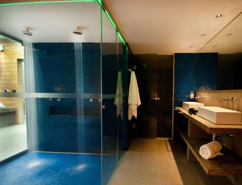 Lush Motel Ipiranga的一间浴室