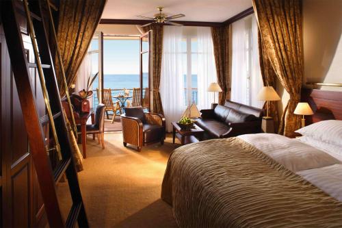 瓦尔内明德由高沙丘提王宫酒店的相册照片