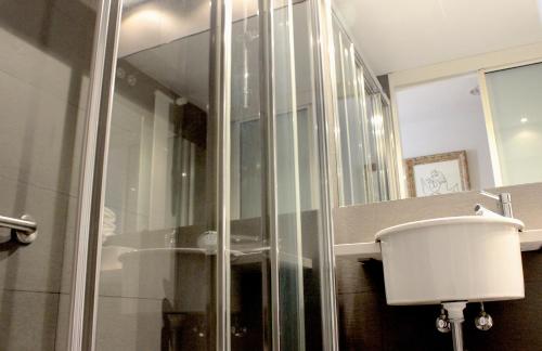 萨拉姆帕洛酒店的一间浴室