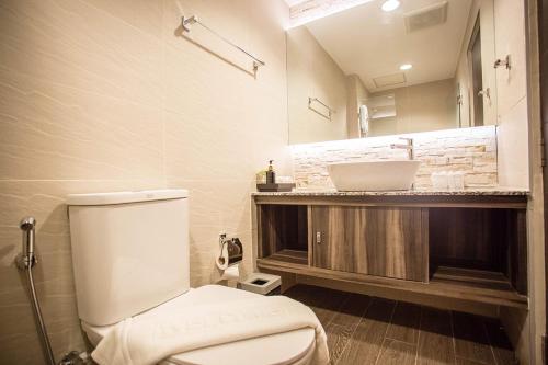 格森精品酒店的一间浴室