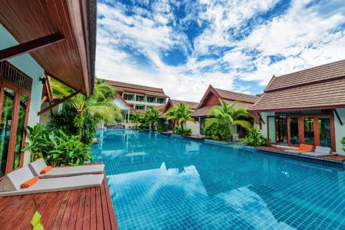 L'esprit De Naiyang Beach Resort - SHA Extra Plus内部或周边的泳池
