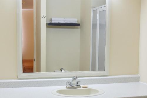 BONITTO INN® Tampico Aeropuerto的一间浴室