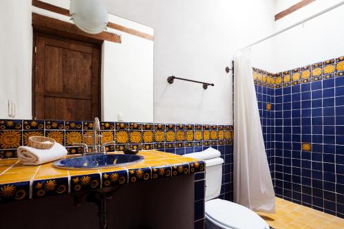 波萨达尤里胡安尼酒店的一间浴室