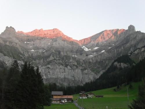 山景或在木屋看到的山景