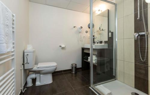 科尔马拉洛斯达根特奥达利城市酒店的一间浴室